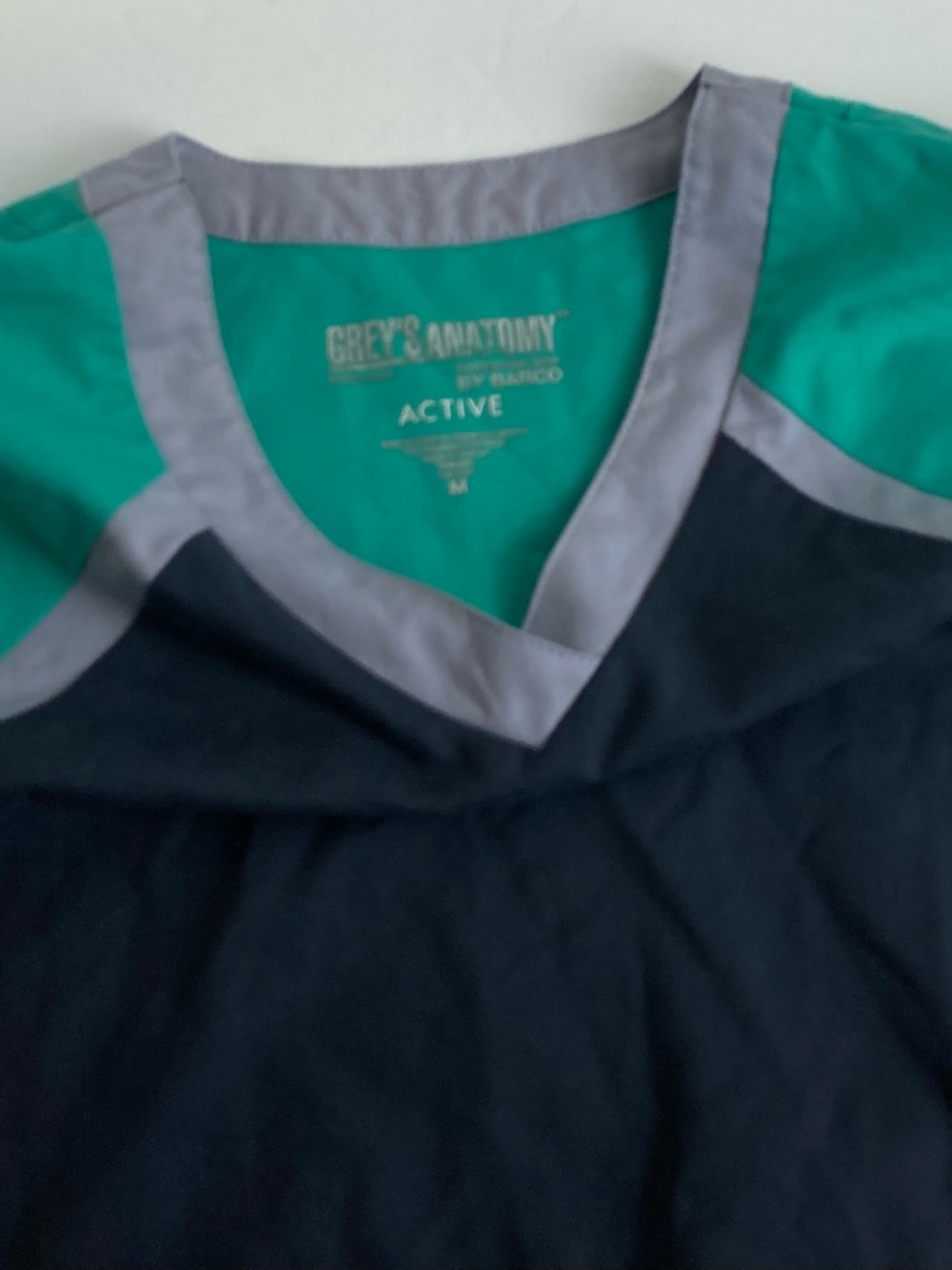 Greys Anatomy Active Scrub Top M Teal Gray Nurse woman’s medical - Picture 6 of 12